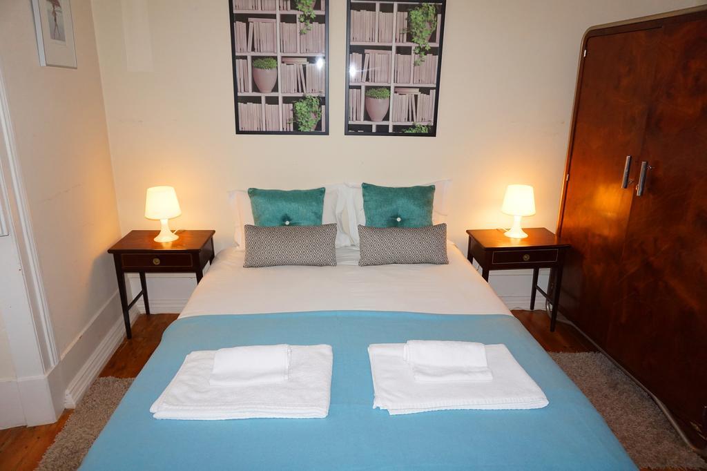 Flores Terrace Apartment ลิสบอน ภายนอก รูปภาพ